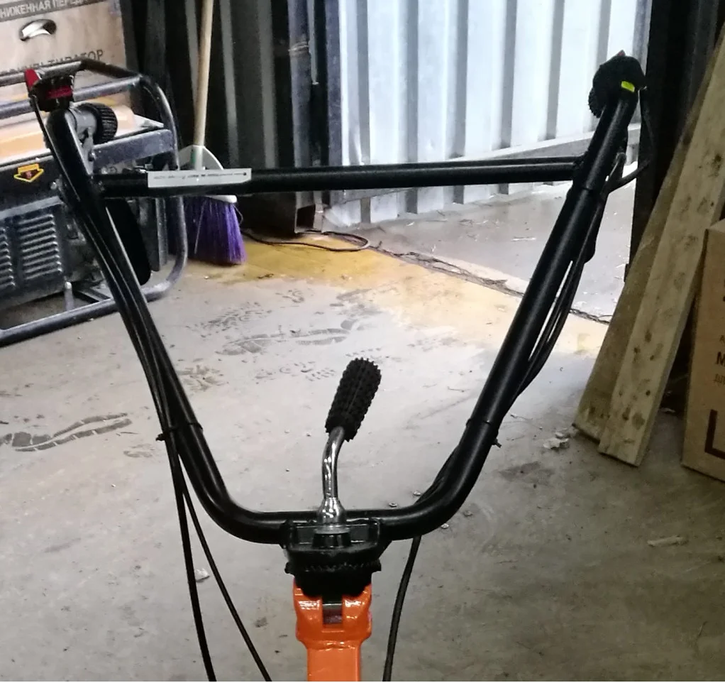 Культиватор Skiper SP-650 в работе